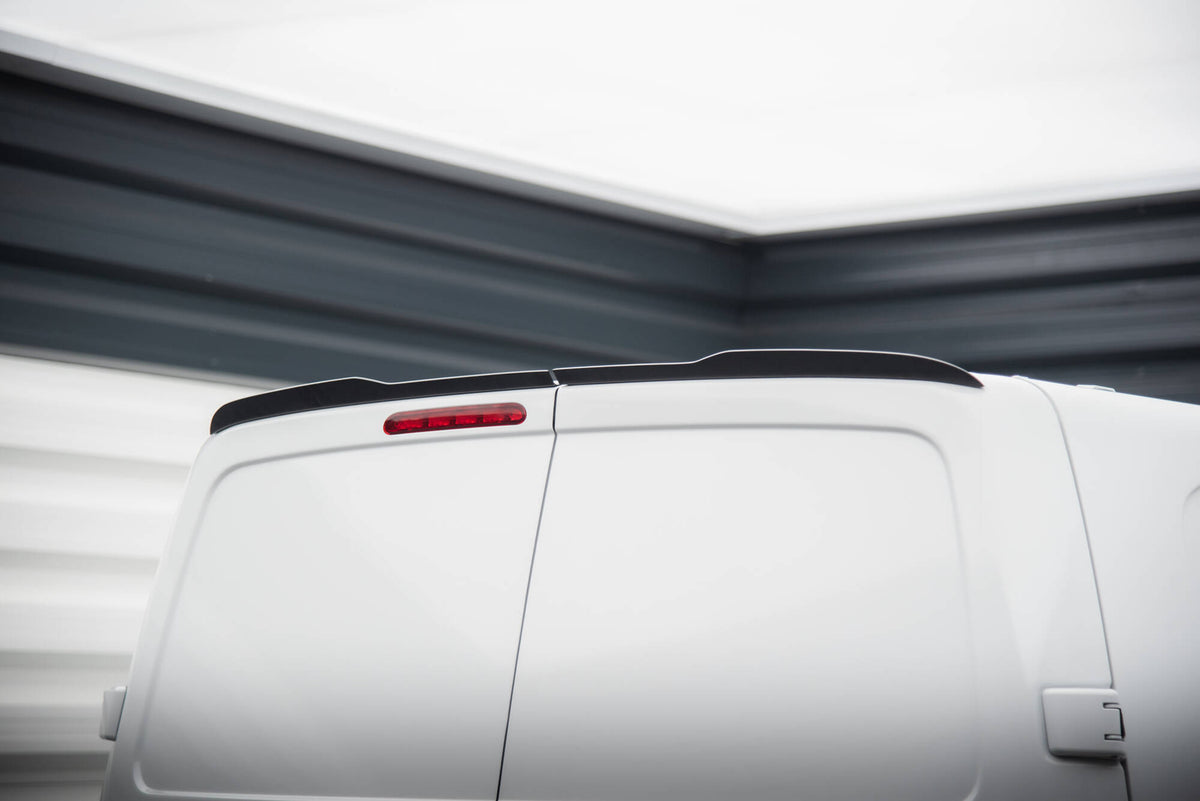 Spoiler cap til Citroen Jumpy L3 MK3 vist med monteringsdetaljer