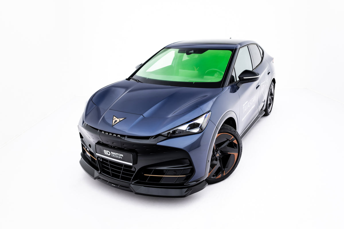 Frontsplitter fra Maxton-splittersett montert på Cupra Tavascan Mk1