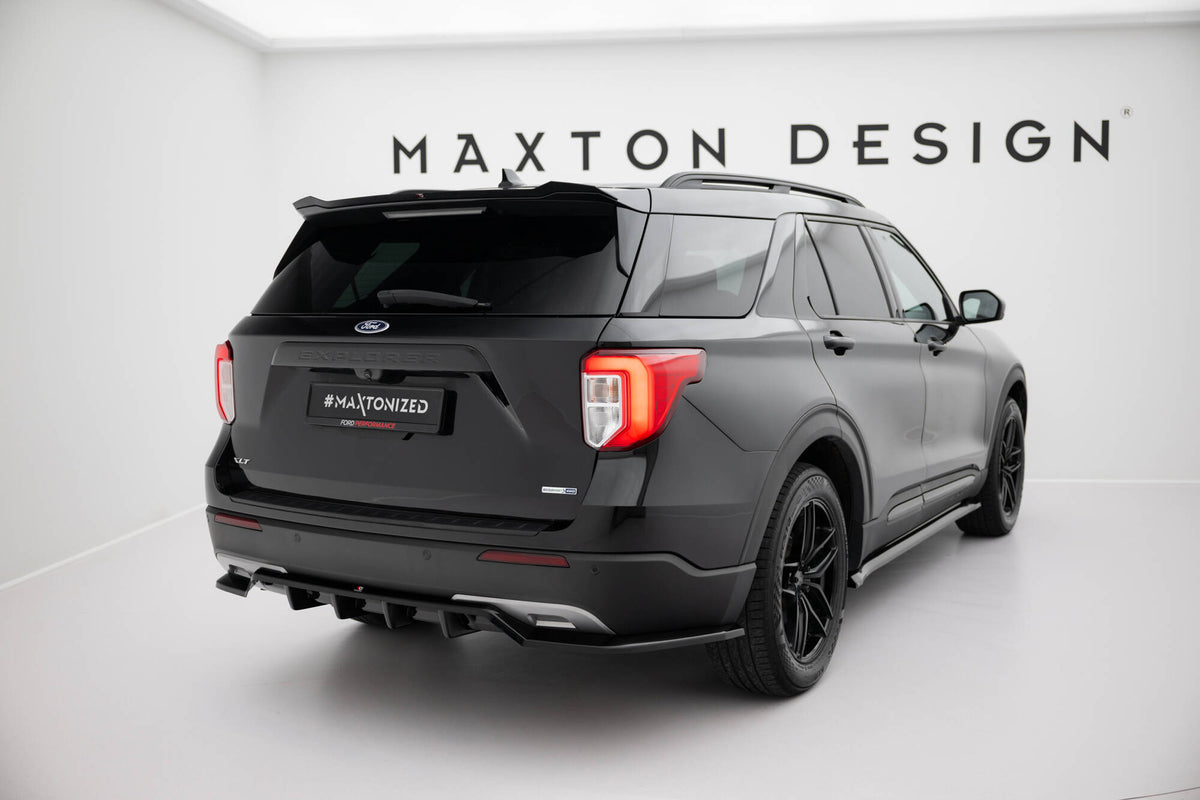 Frontsplitter fra Maxton Design montert på Ford Explorer XLT MK6, sett forfra