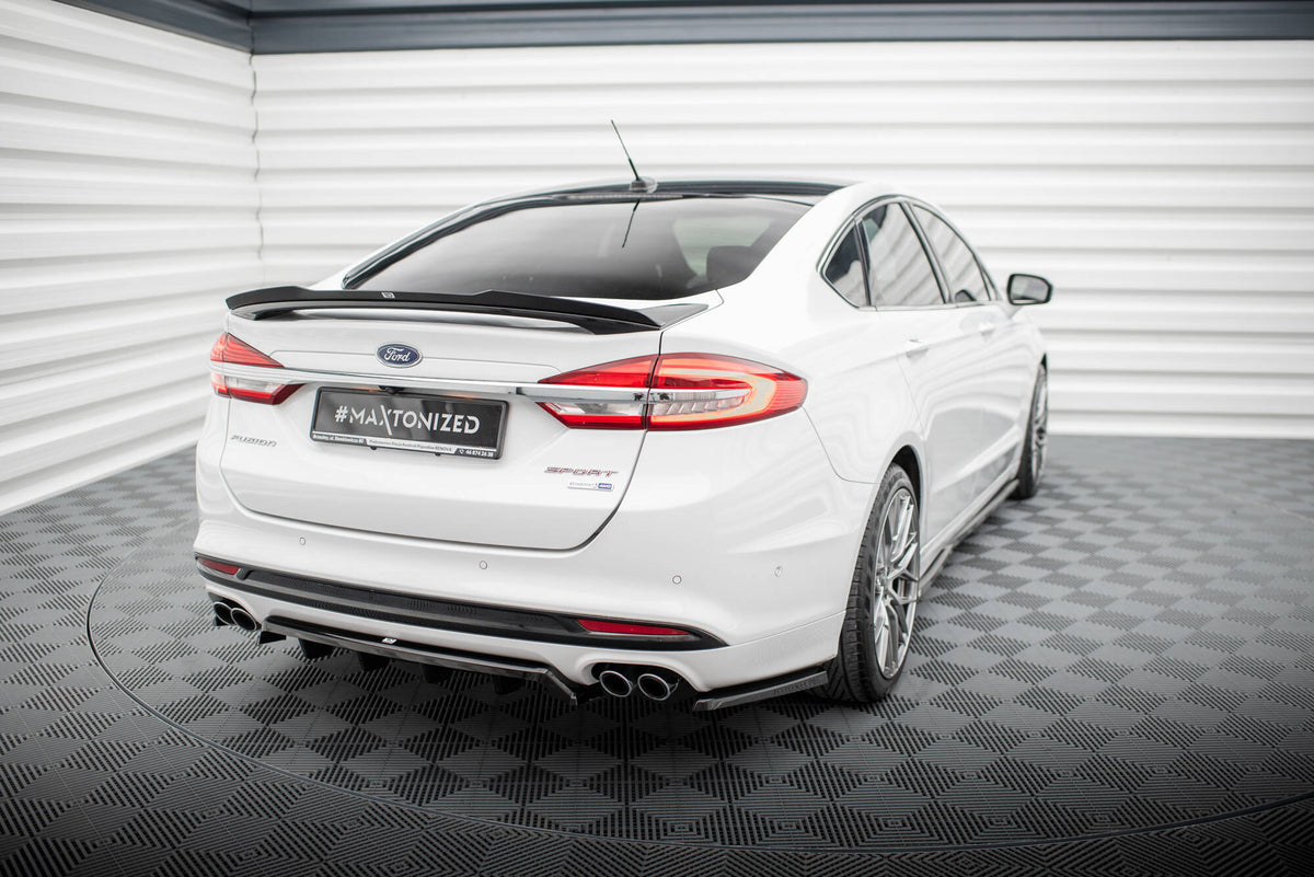 Spoilerlokk og bak side splittere til Ford Fusion Sport MK2 Facelift montert på bil