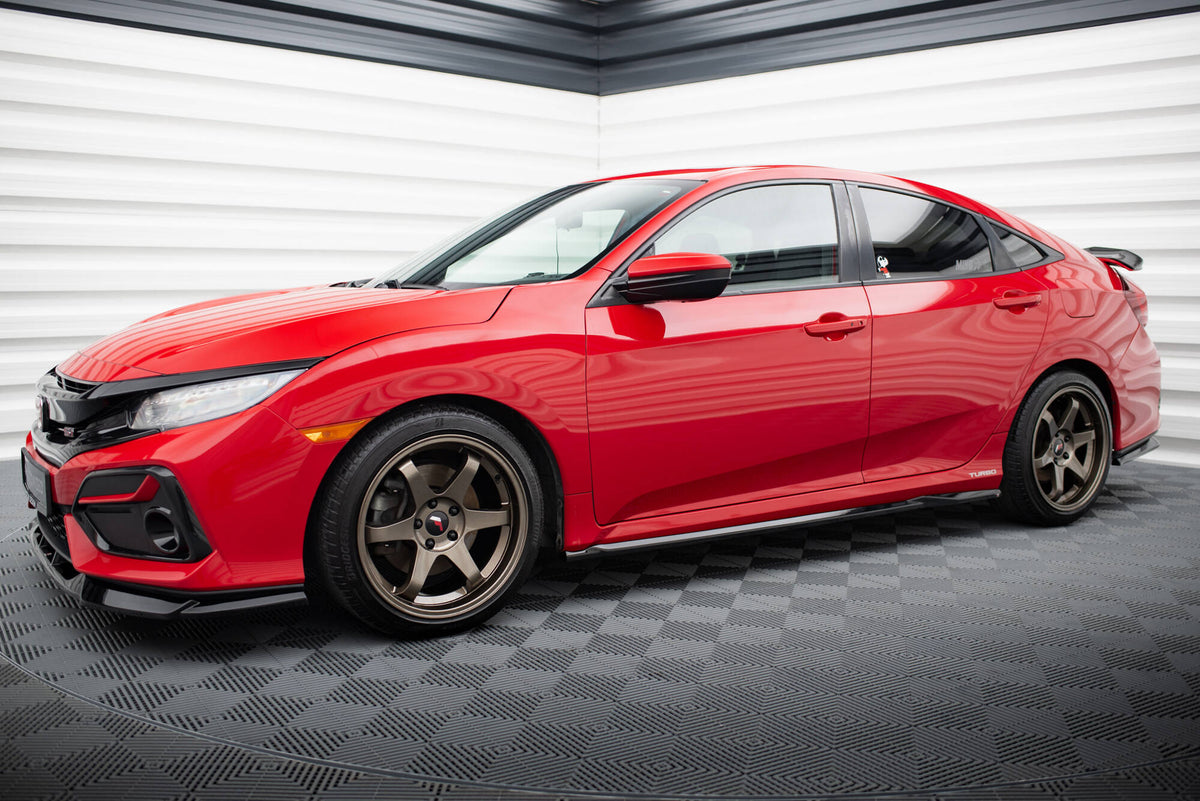 Splittersett for Honda Civic Si MK10 med fire deler vist samlet i svart finish