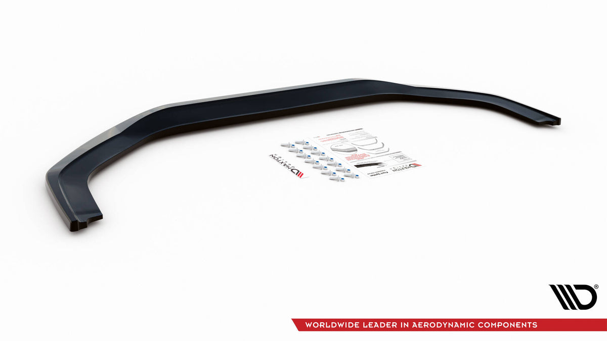 Front splitter fra Maxton Design montert på Honda Civic Tourer, sett forfra