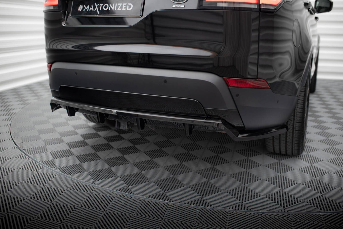 Sideskjørt diffusor fra Maxton Design på Land Rover Discovery MK5, skrå vinkel