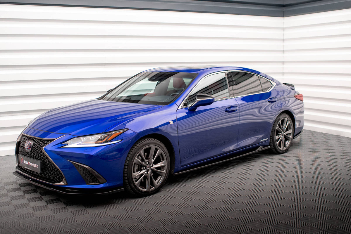 Splittersett til Lexus ES F Sport Mk7 sett forfra med front splitter montert