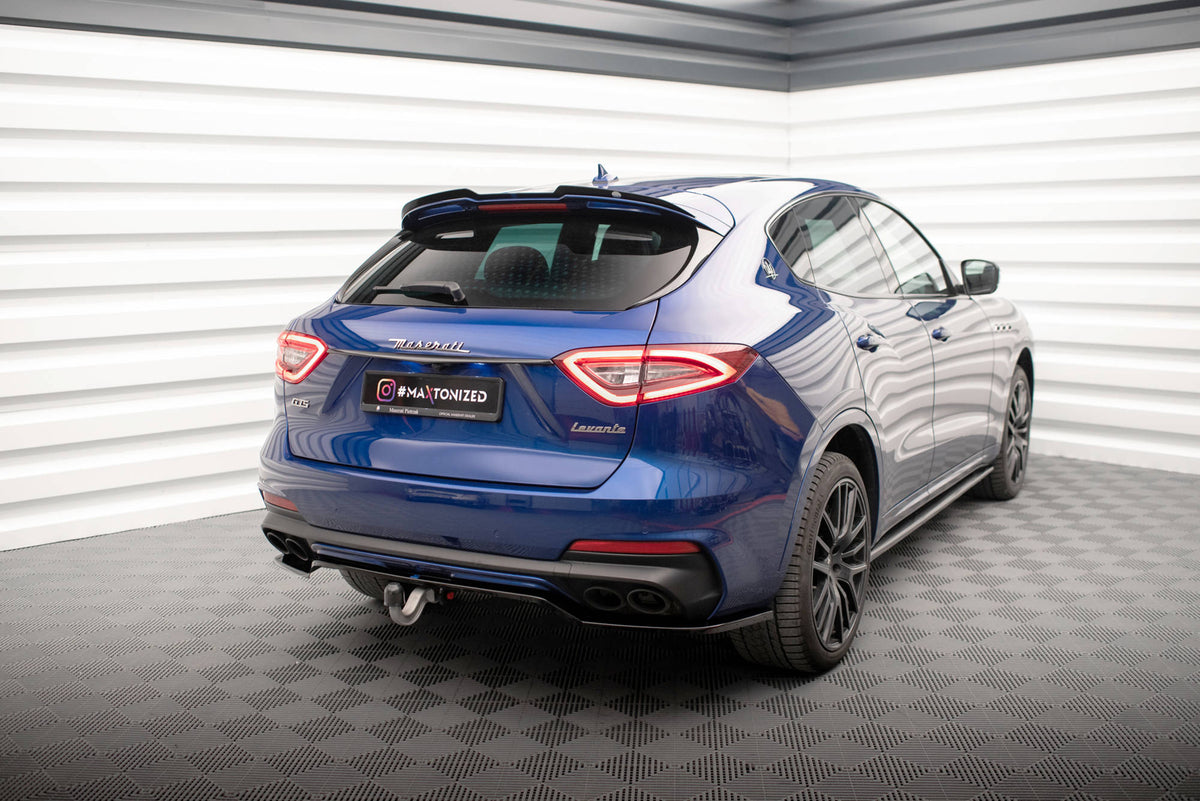 Spoiler cap montert på hekken til Maserati Levante GTS MK1, sett ovenfra