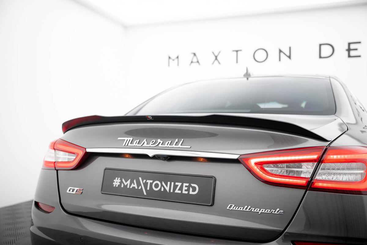Bakre valance og sidesplittere på Maserati Quattroporte MK6 sett bakfra