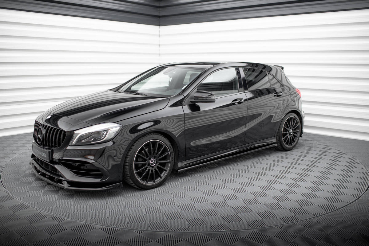 Splittersett for Mercedes A W176 Facelift vist forfra med front splitter montert