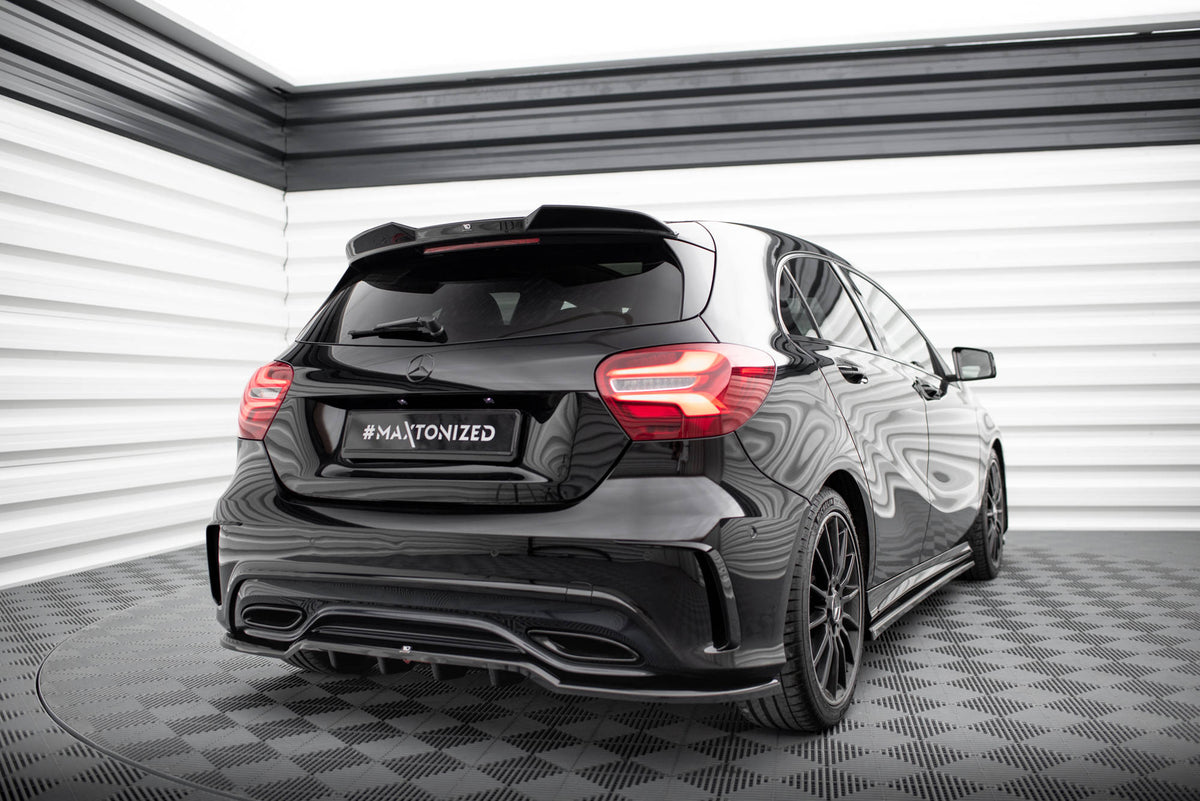 Spoiler cap på Mercedes A W176 AMG-Line sett bakfra i skrå vinkel