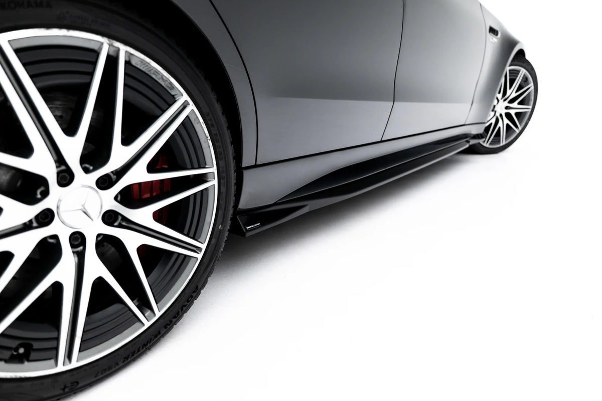 Maxton Design splittersett montert på Mercedes-AMG C63 Estate S206
