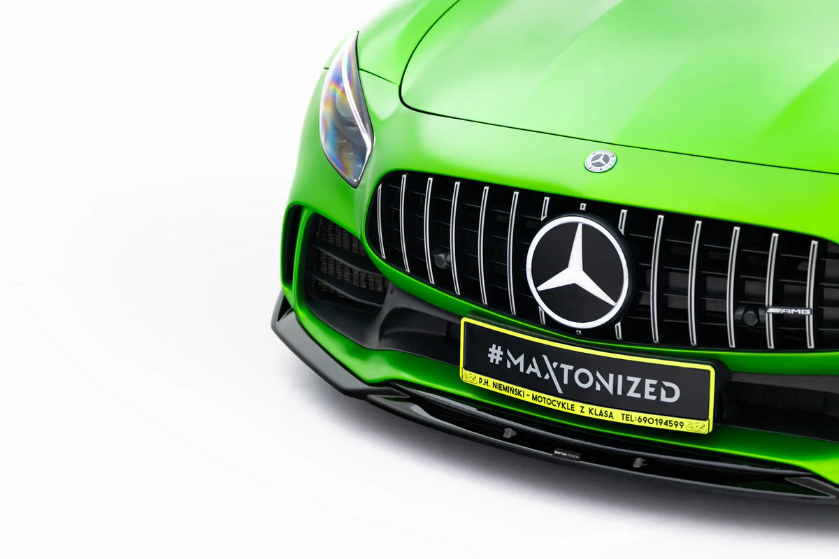 Splittersett montert på Mercedes-AMG GT R C190 Facelift sett bakfra
