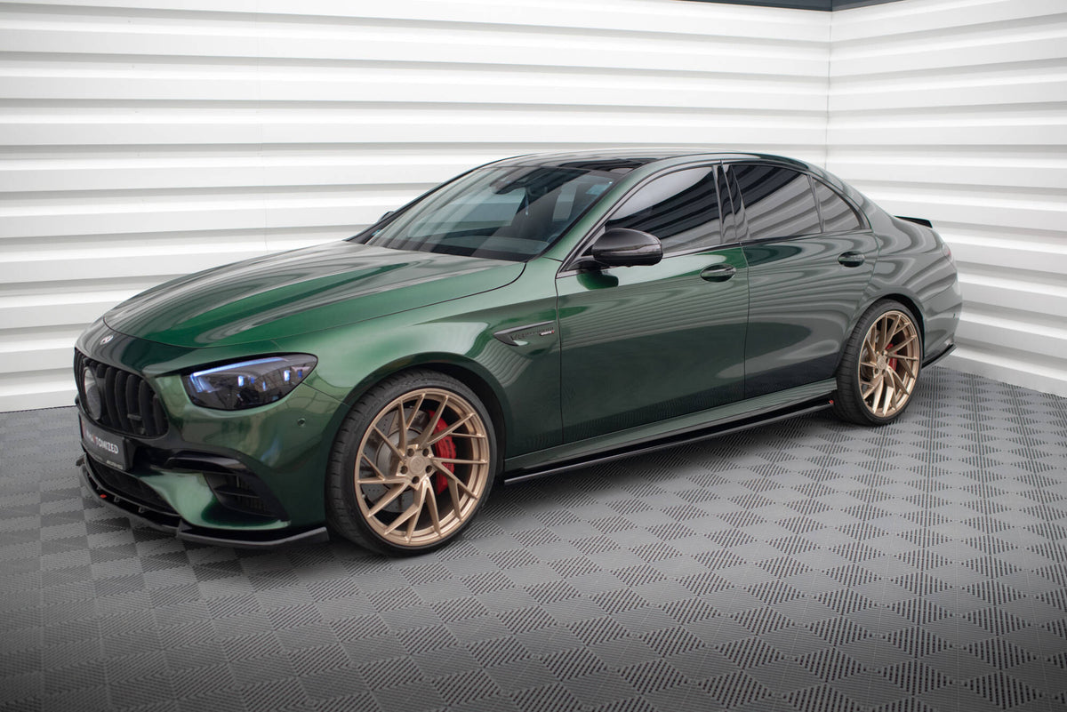 Splittersett Mercedes W213 Facelift E63 fra M-Maxton, montert på bil sett forfra