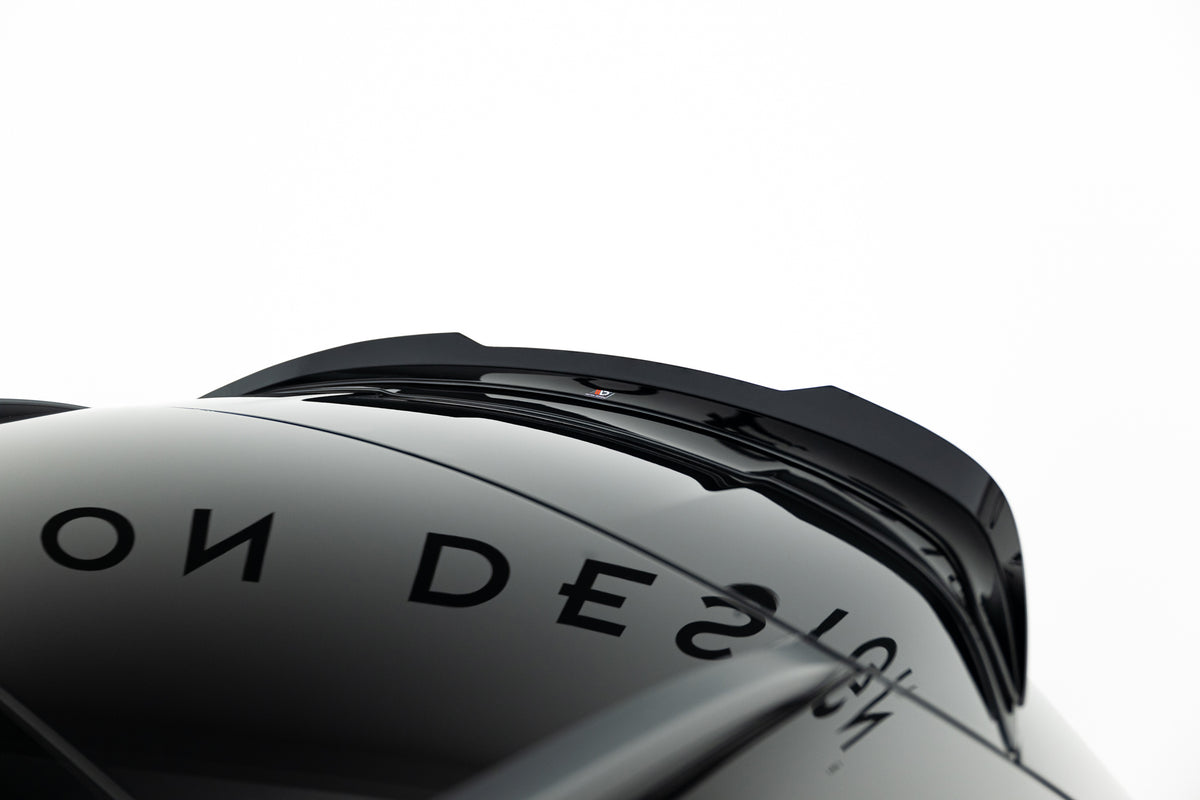 Front splitter Mercedes GLC 43 X254 – nærbilde av Maxton Design-del i gloss svart