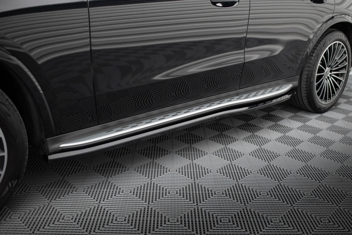 Detalj sideskjørt diffusor Mercedes GLC AMG-Line X254 – TUV-sertifisert ABS-plast