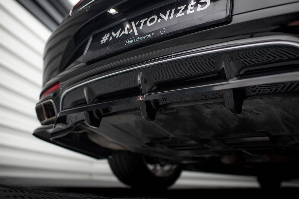 Spoiler cap 3D detalj nærbilde på Mercedes S Coupe C217 Facelift
