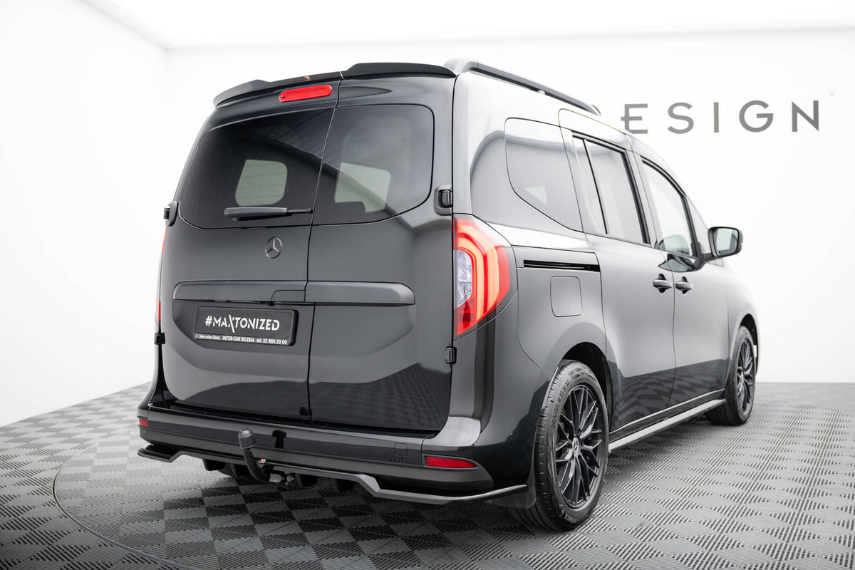 Sideskjort diffusorer fra splittersett pa Mercedes W420 T-Klasse