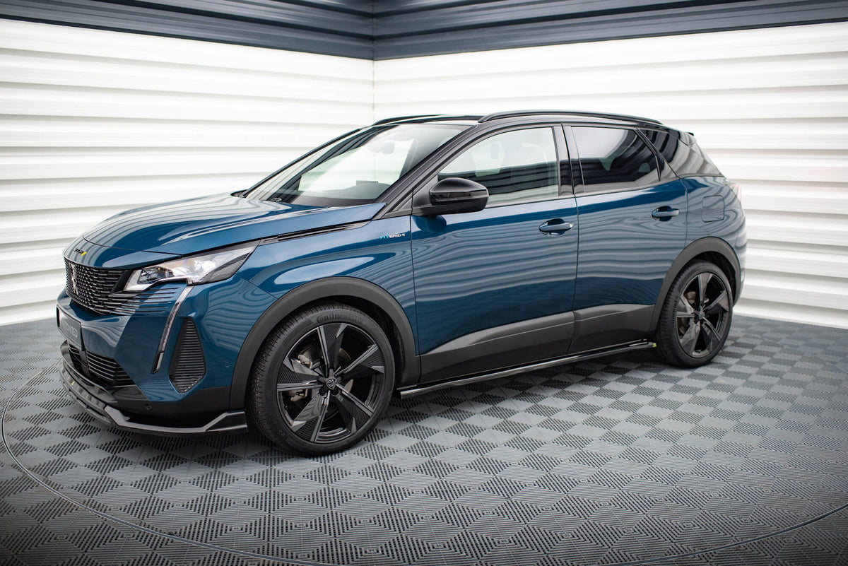 Splittersett til Peugeot 3008 GT-Line Facelift vist forfra med front splitter i sort finish