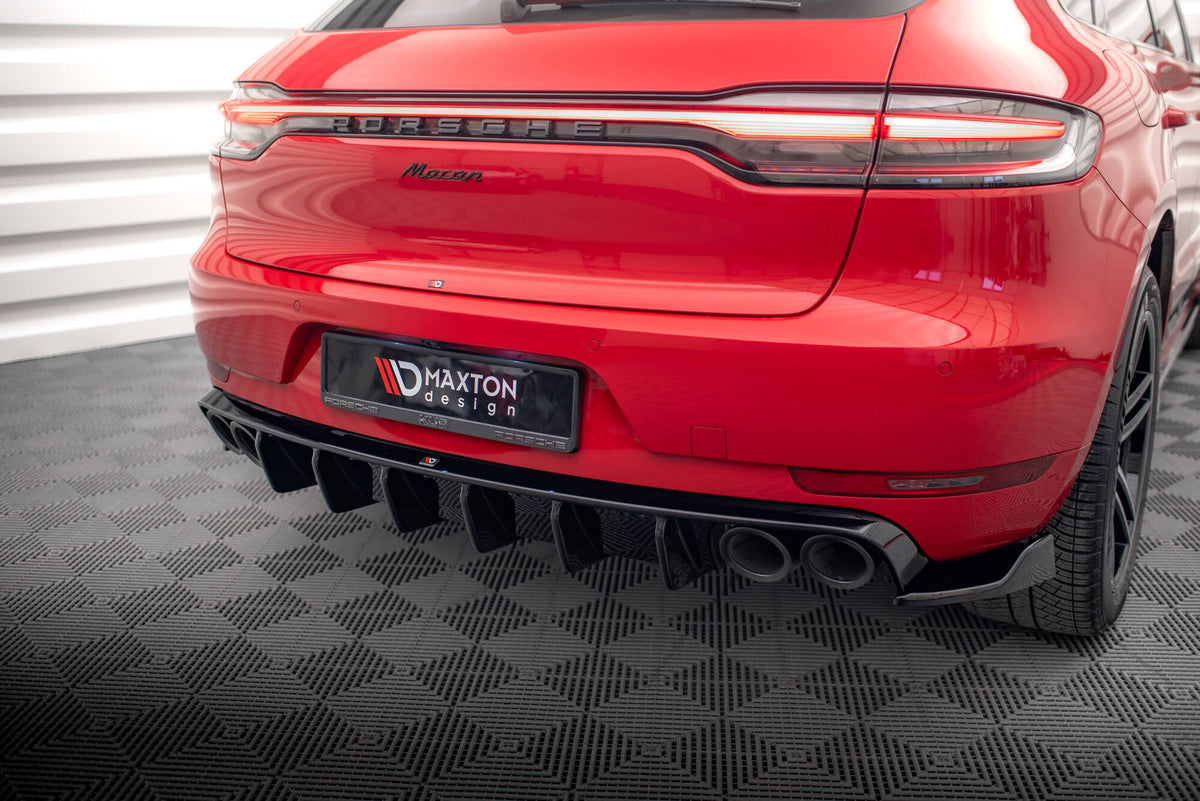 Splittersett for Porsche Macan GTS MK1 Facelift sett bakfra med diffuser-detalj