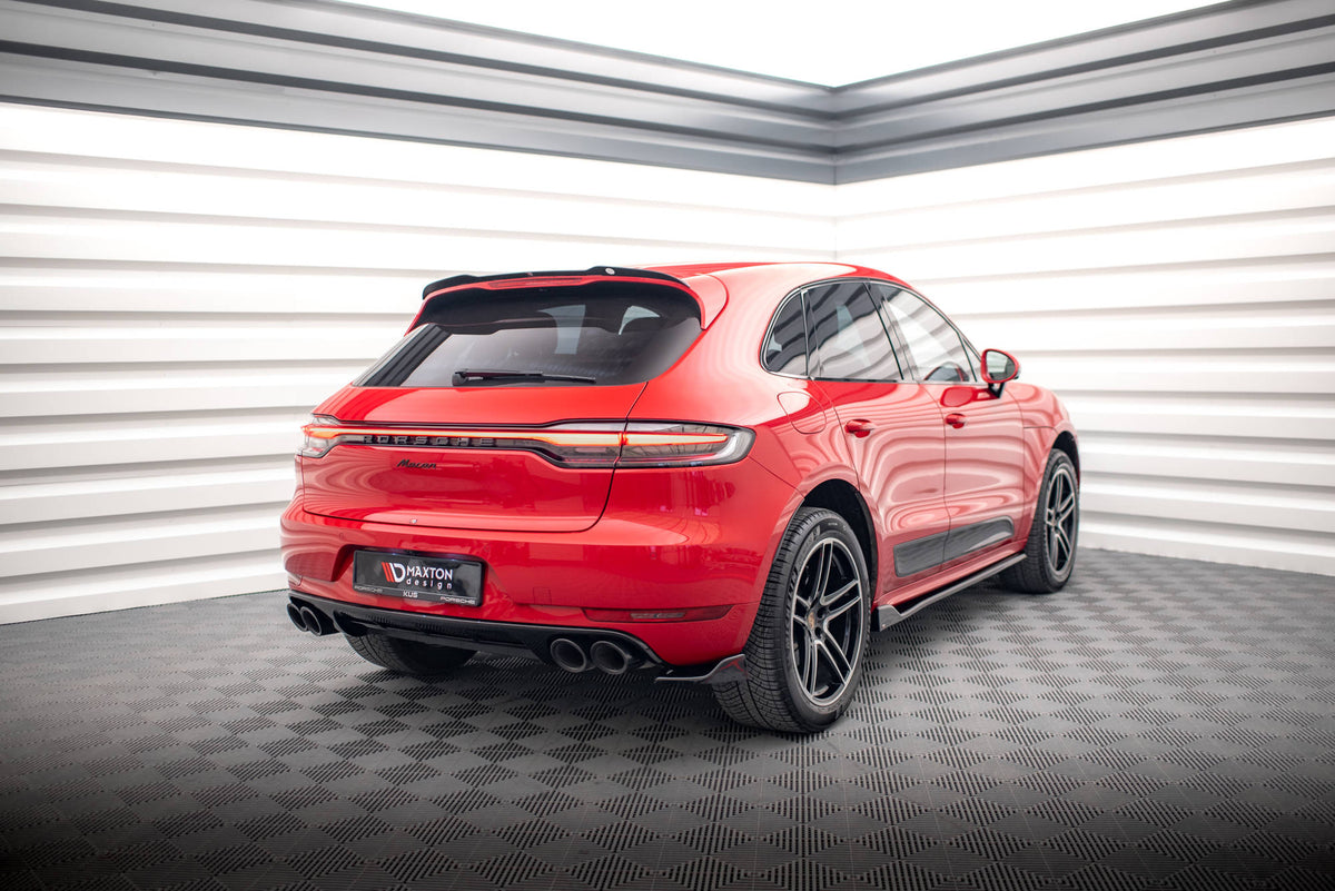 Front splitter i svart ABS-plast montert på Porsche Macan GTS MK1 Facelift