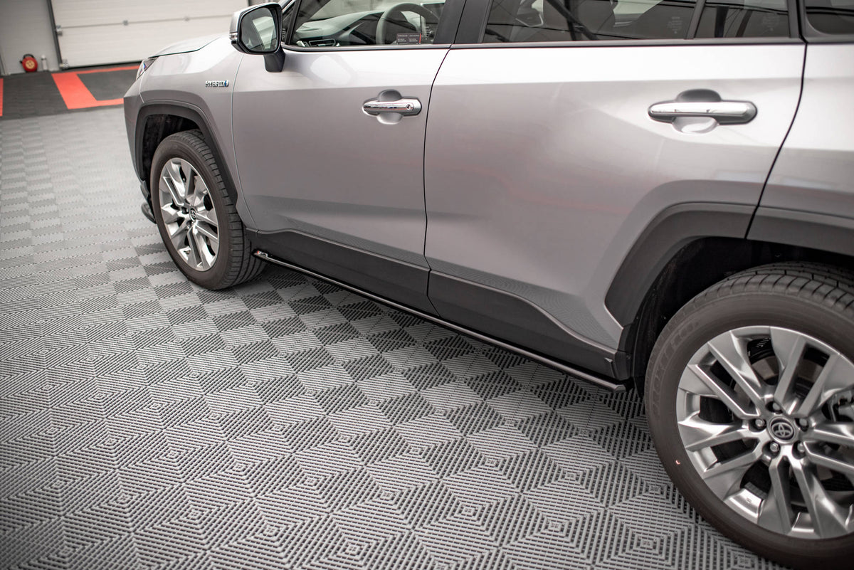 Frontspoiler Toyota RAV4 MK5 – del av Maxton splittersett i matt svart