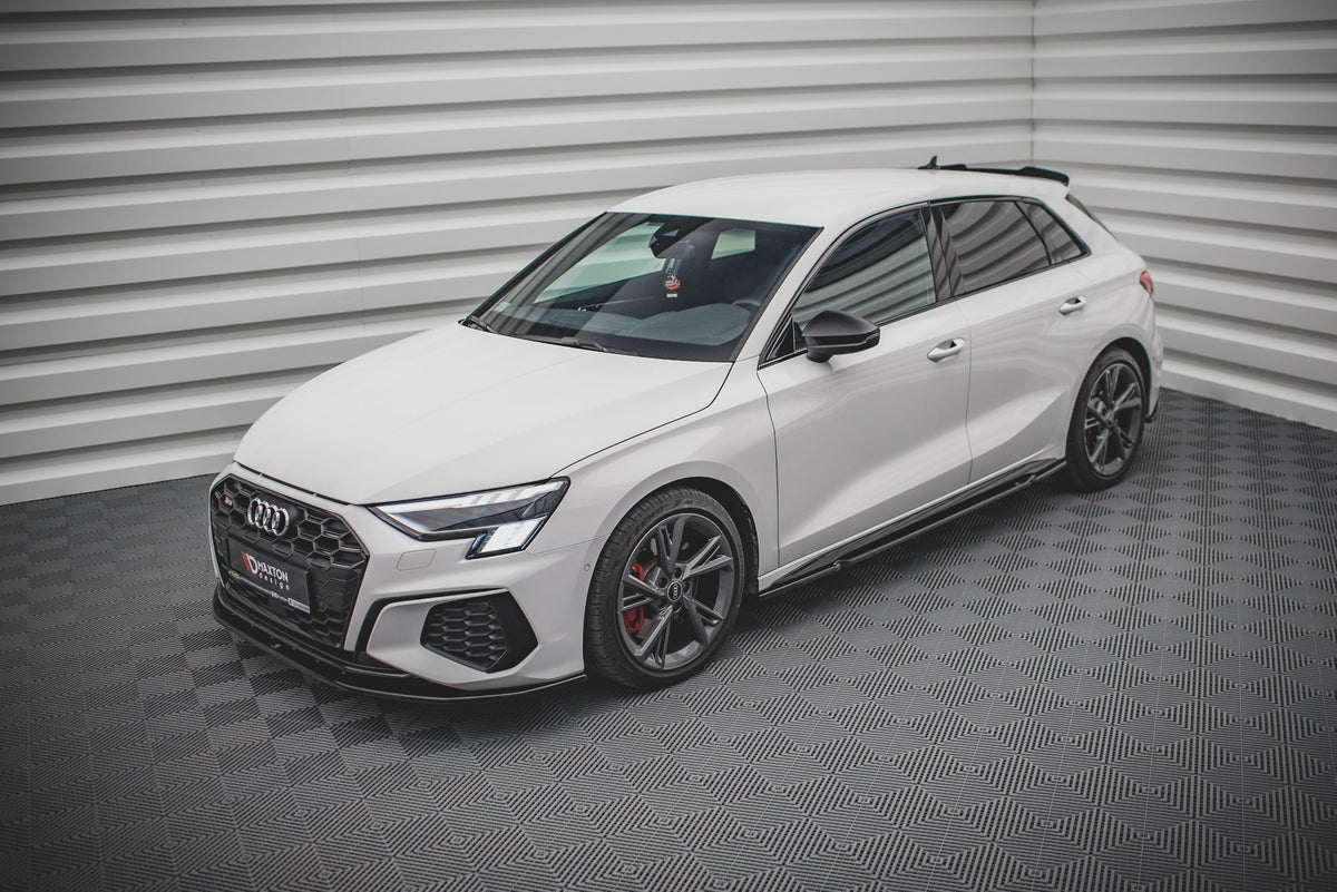 Splittersett V.1 Audi A3 S-Line Sportback 8Y i svart ABS-plast – Maxton Design