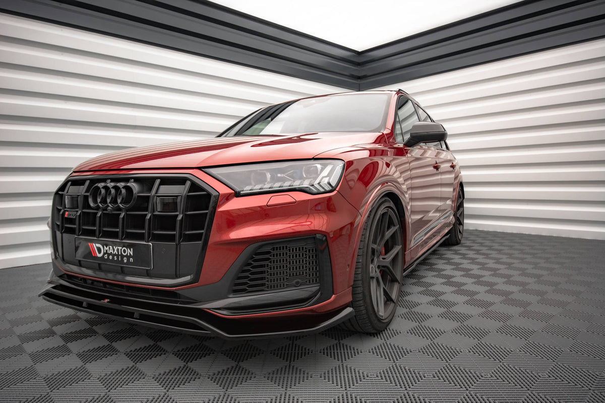 Splittersett V.1 for Audi SQ7 Facelift montert på bil, sett forfra