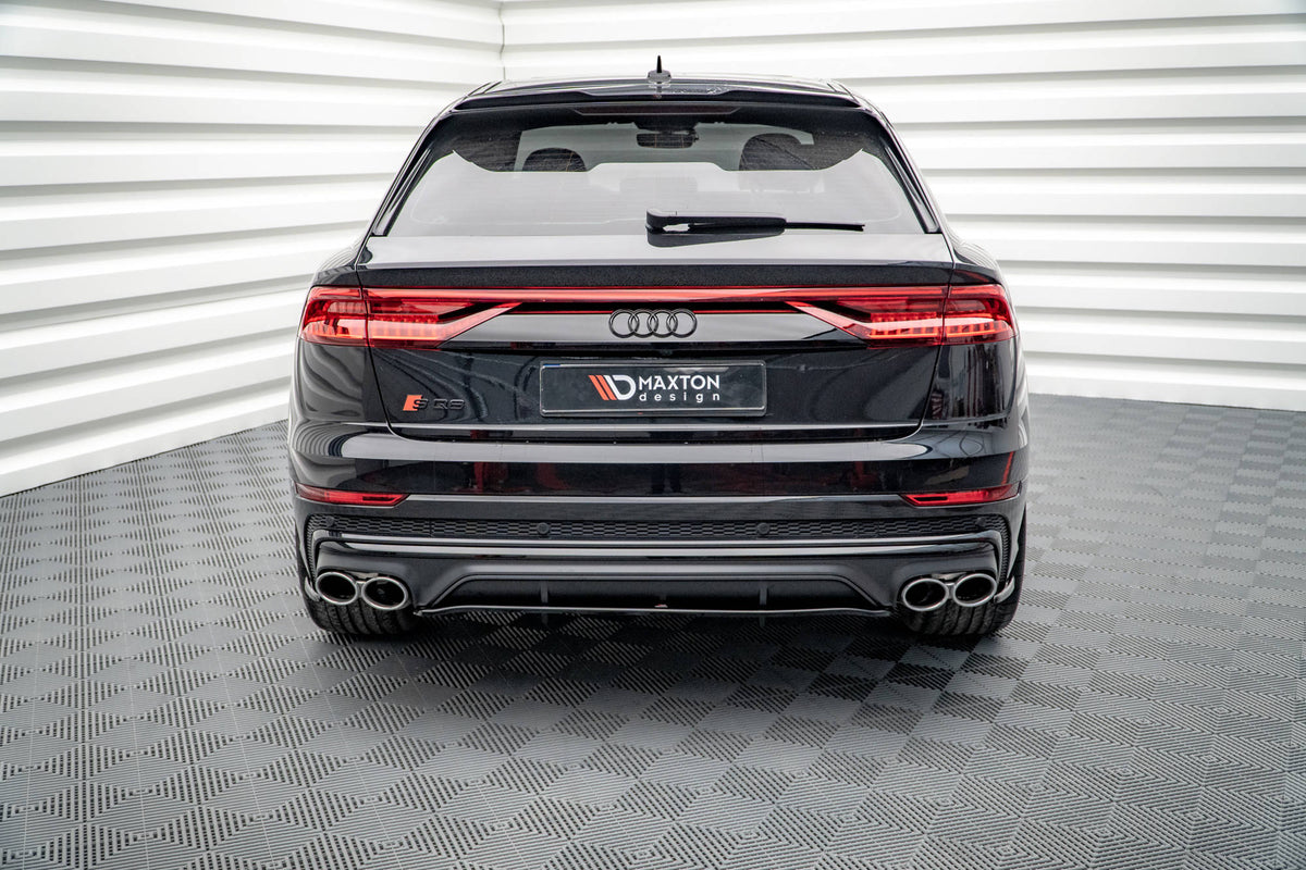 Audi SQ8 MK1 med sideskjørt splittere og felger