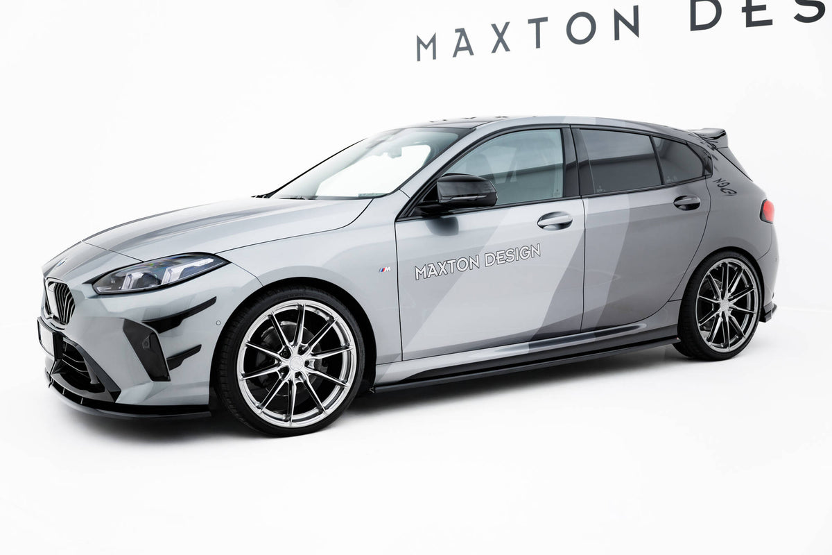 Splittersett V.1 fra Maxton Design montert på BMW M135i F70 – komplett bodykit sett forfra
