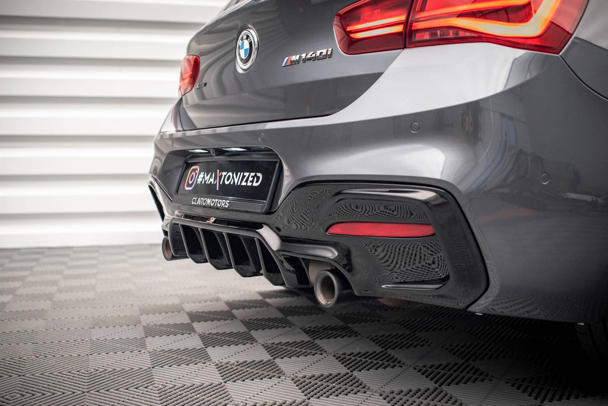 Komplett splittersett V.1 for BMW M140i F20 Facelift sett forfra i nærbilde