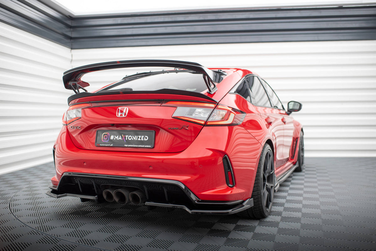 Spoiler cap montert på Honda Civic Type-R Mk 11, sett bakfra