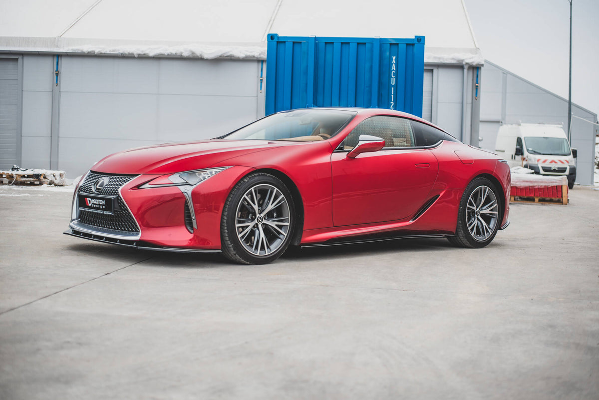 Splittersett V.1 fra Maxton Design montert på Lexus LC, sett forfra i skrå vinkel