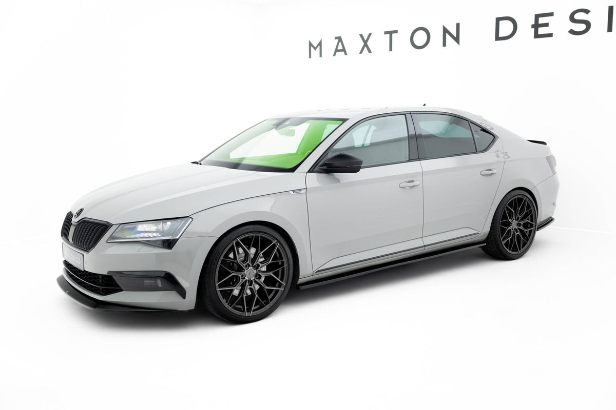 Splittersett V.1 for Skoda Superb Liftback MK3 – alle fem deler lagt ut ovenfra