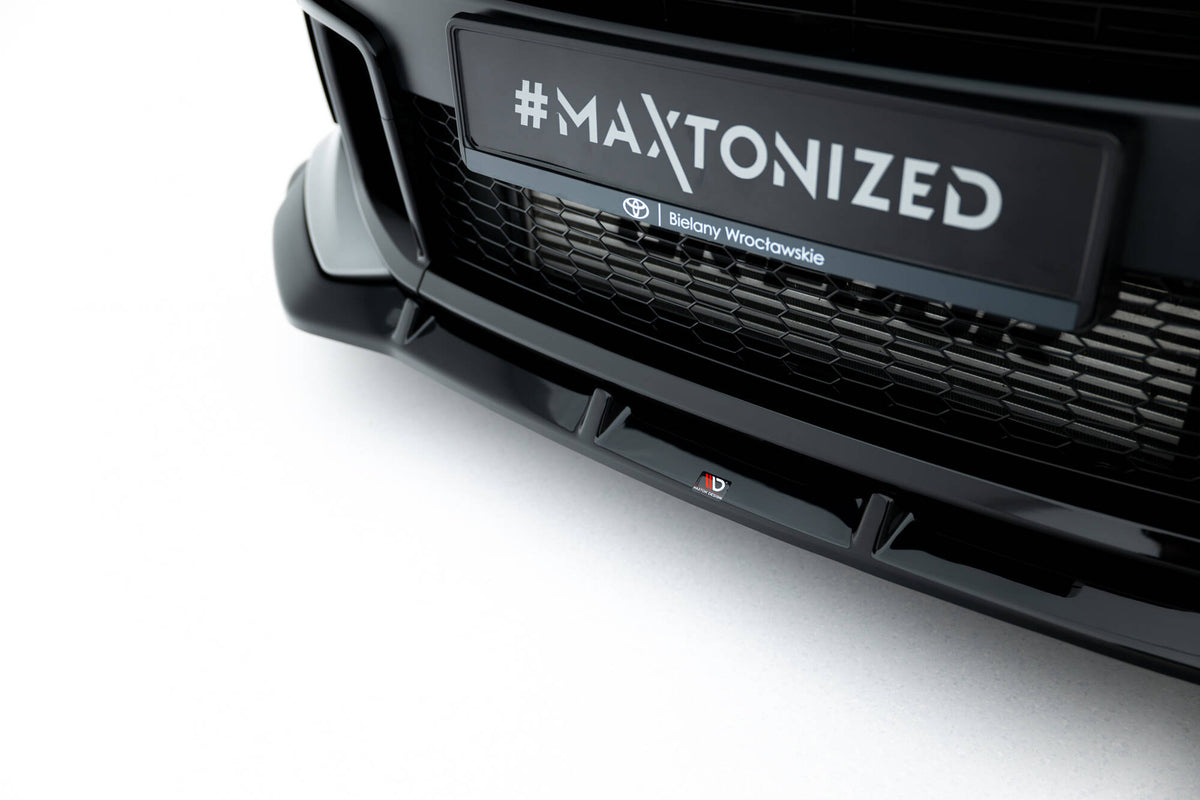 Sideskjørt extensions til GR Yaris MK4 Facelift vist umontert i matt svart finish