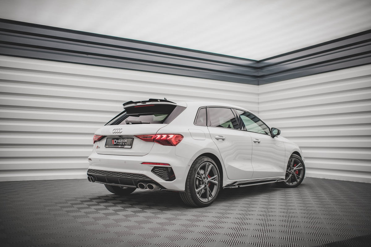 Splittersett Audi A3 S-Line Sportback 8Y V.2 designdetalj med aerodynamisk profil og skarpe linjer
