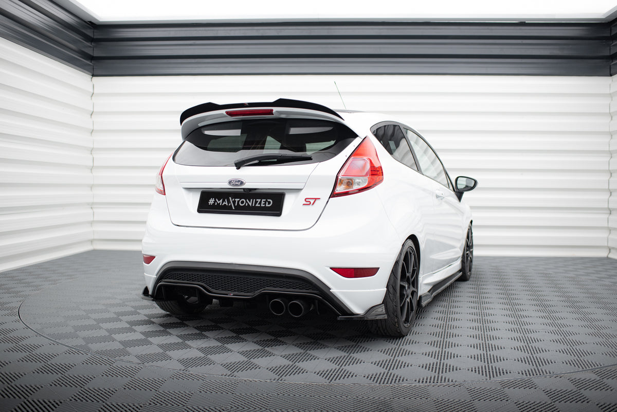 Komplett splittersett montert på Ford Fiesta ST Mk7 Facelift
