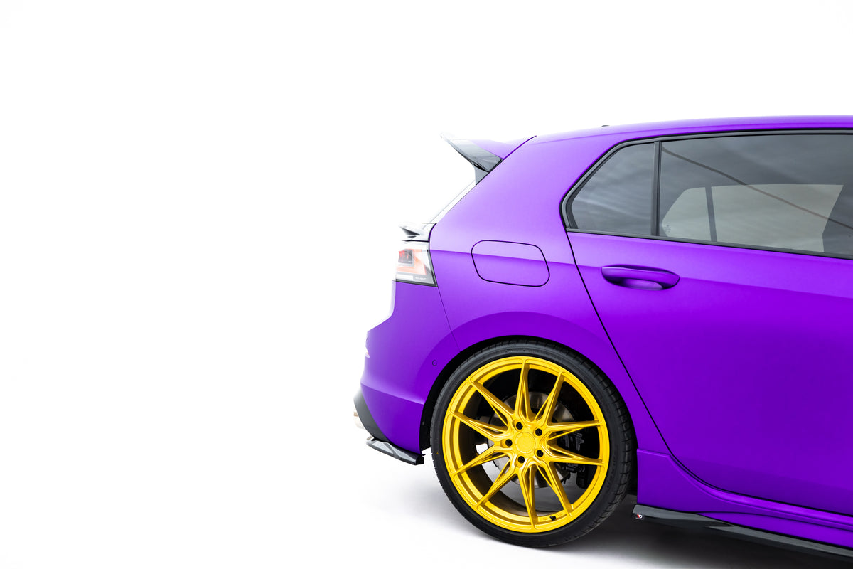 Splittersett V.2 for VW Golf 8 R Facelift sett rett fra siden