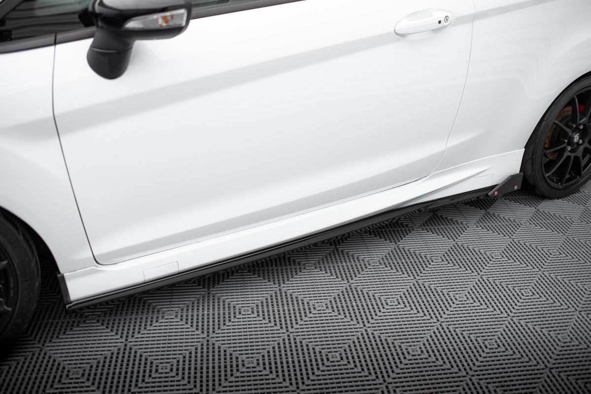 Maxton splittersett montert på Ford Fiesta ST Mk7 Facelift