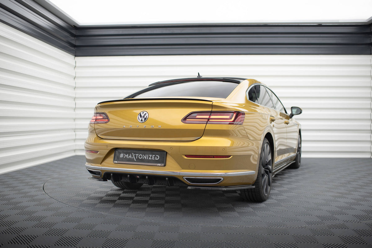 Emballasje og monteringsanvisning inkludert med Maxton splittersett for VW Arteon R-Line