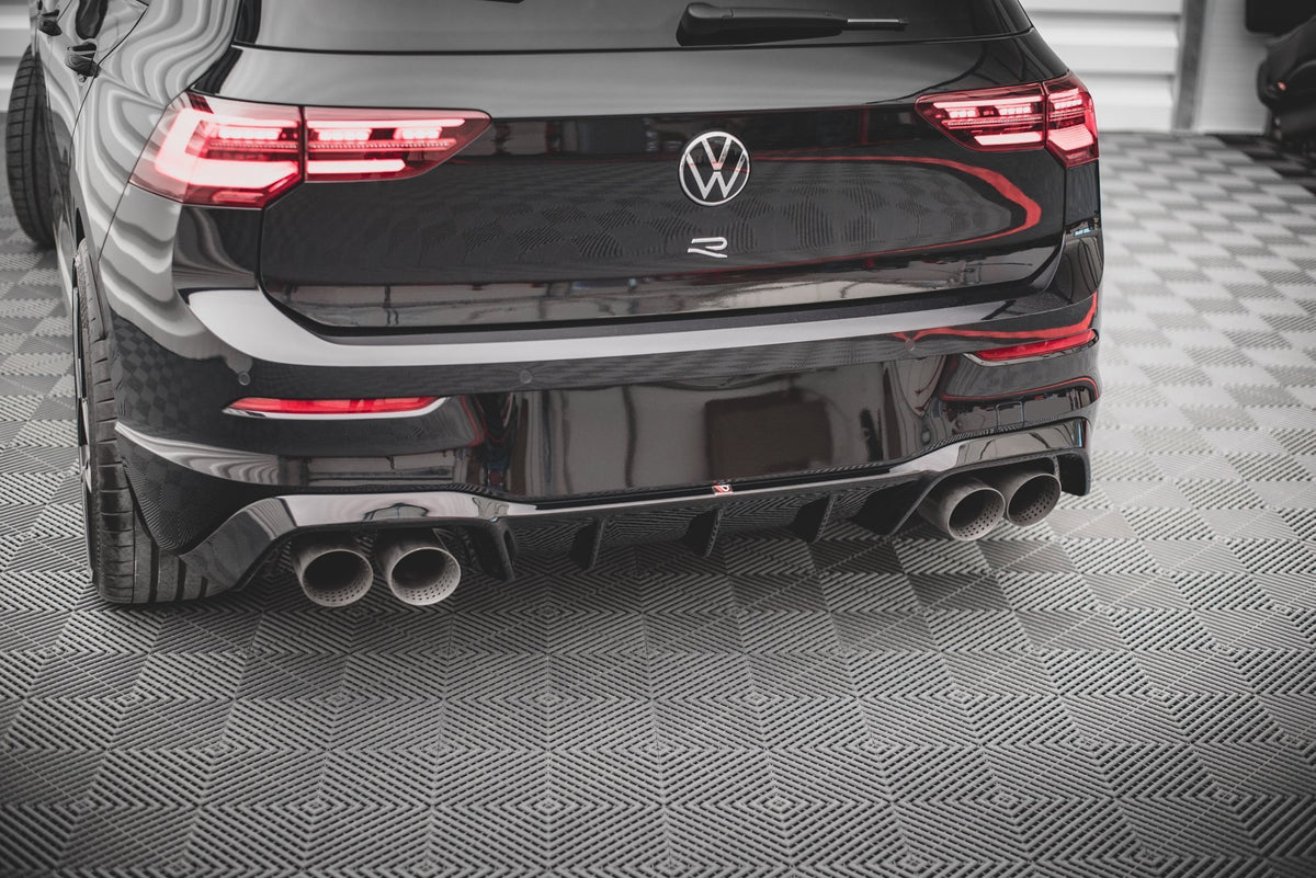 Bodykit splitter til VW Golf 8 R på Golf 8 med fabrikkfanger