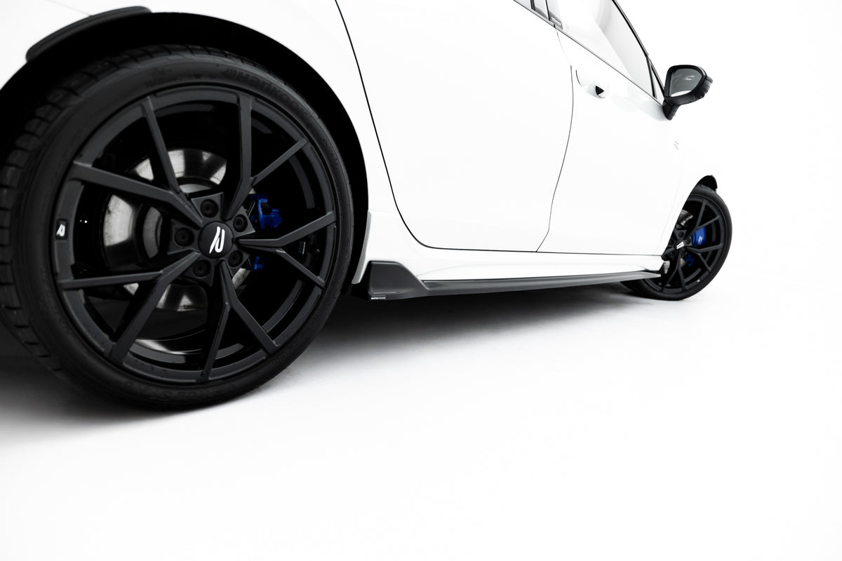 Maxton splittersett montert bak på Golf R Variant Mk8 Facelift