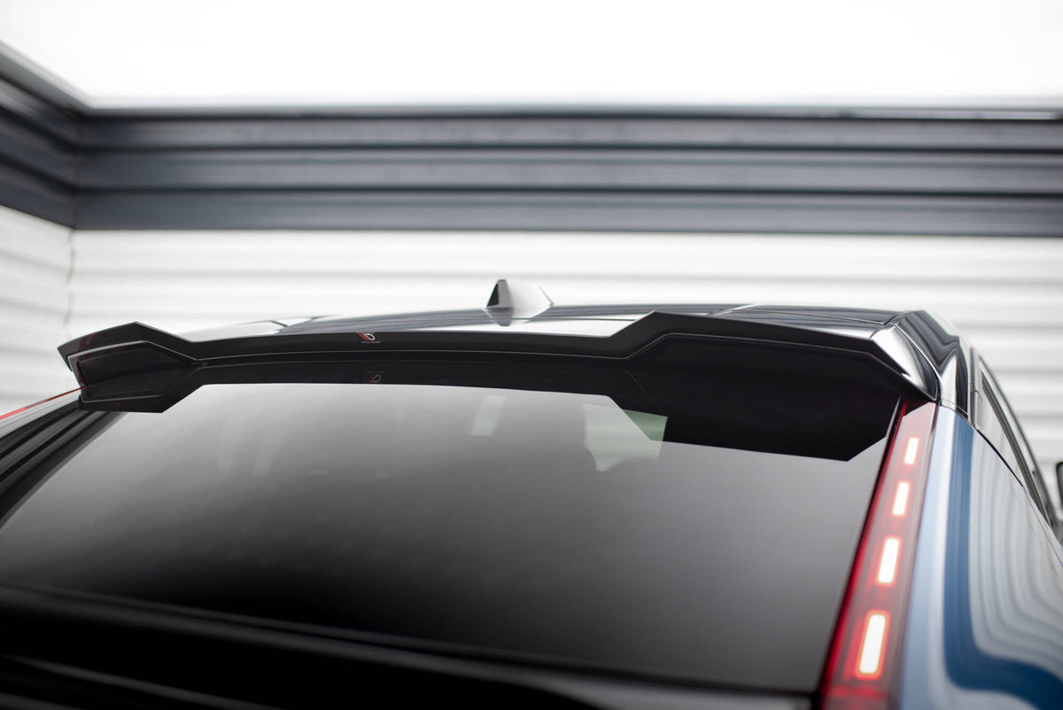 Front splitter til Volvo C40 MK1 i sort ABS-plast vist i nærbilde