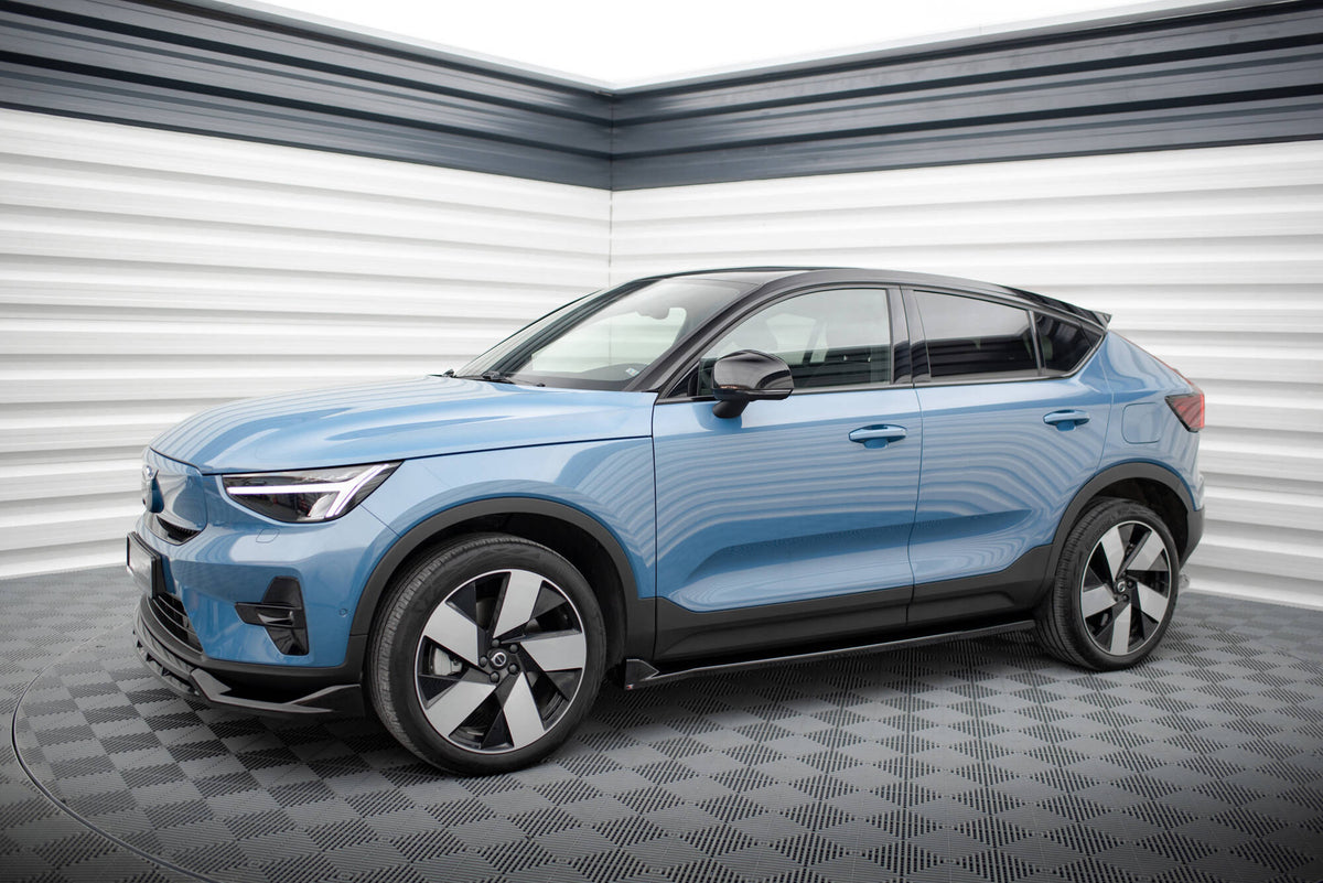 Splittersett til Volvo C40 MK1 med alle fire deler lagt ut sett ovenfra