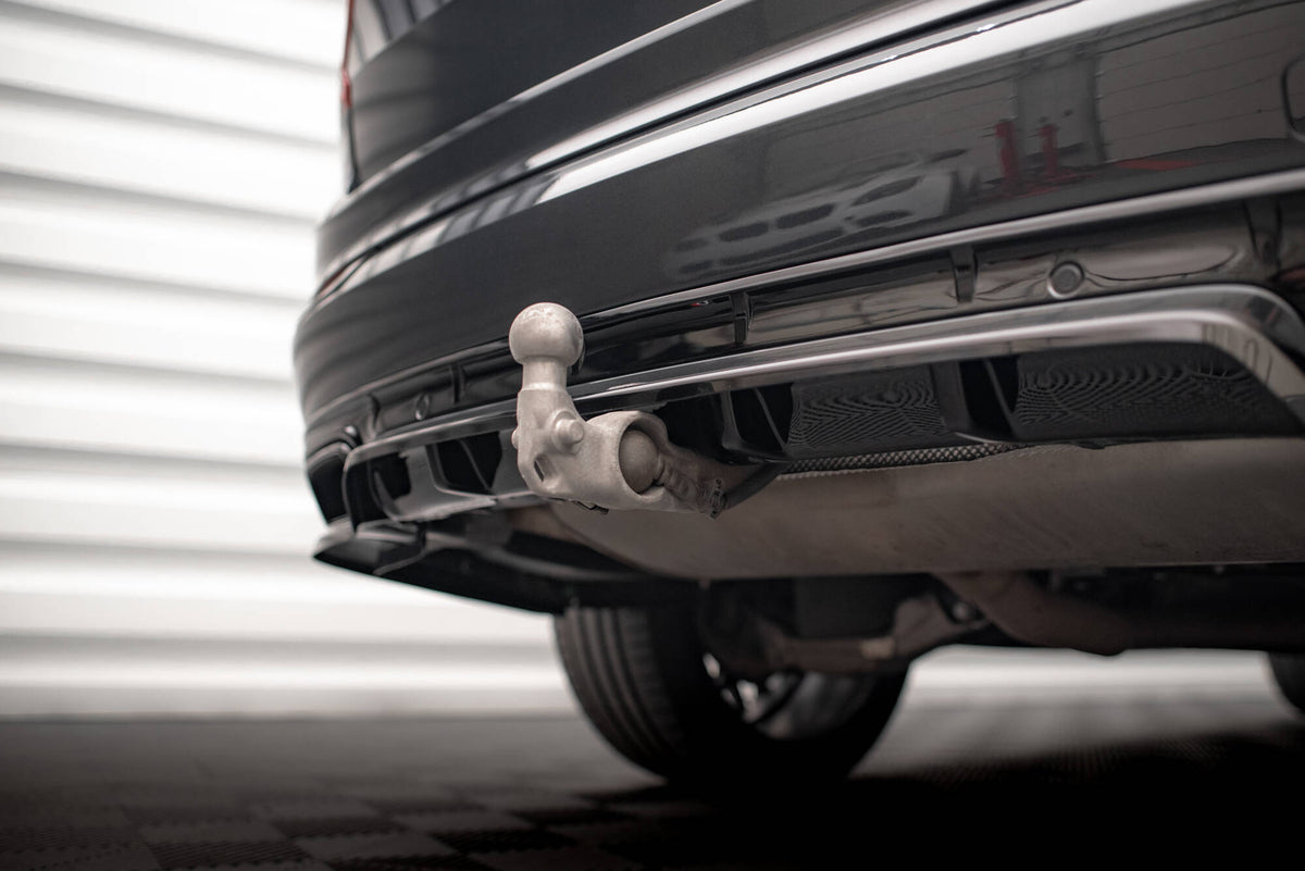 Sideskjørt diffuser montert på Volvo XC90 R-Design, sett fra siden