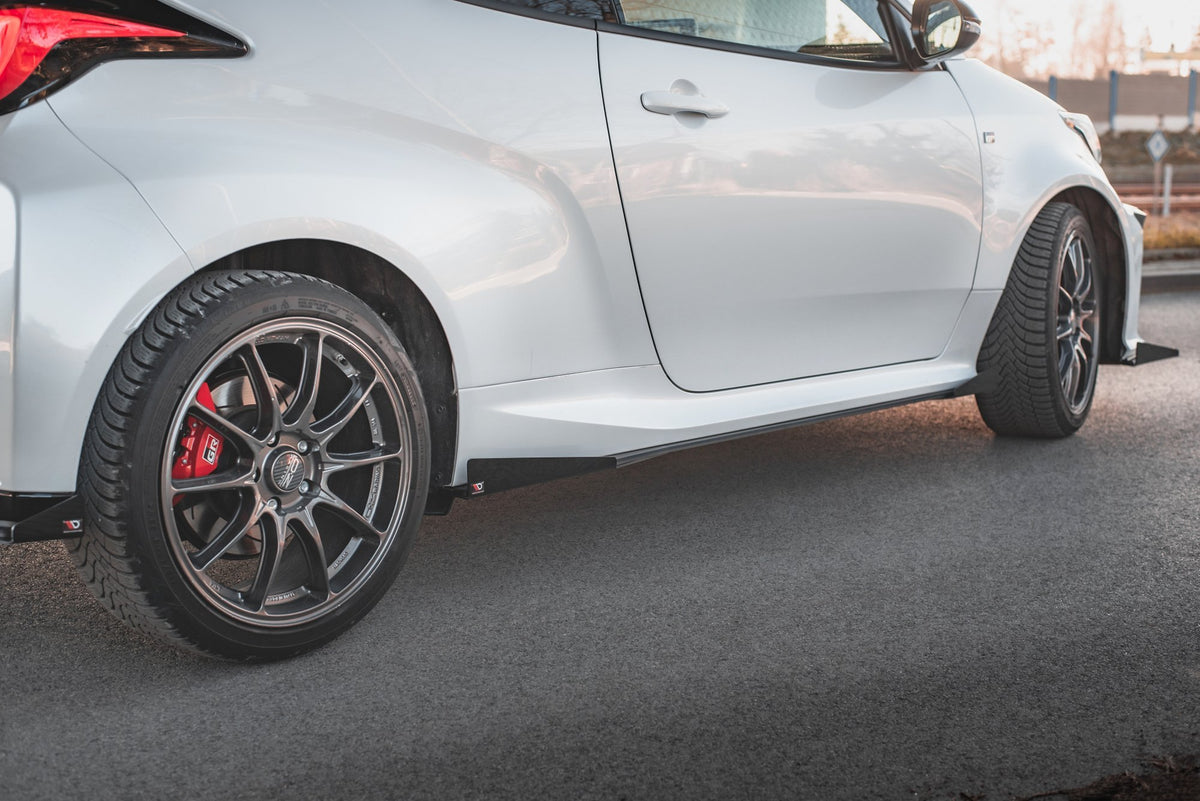Sideflaps Toyota Gr Yaris MK4 – nærbilde av flaps
