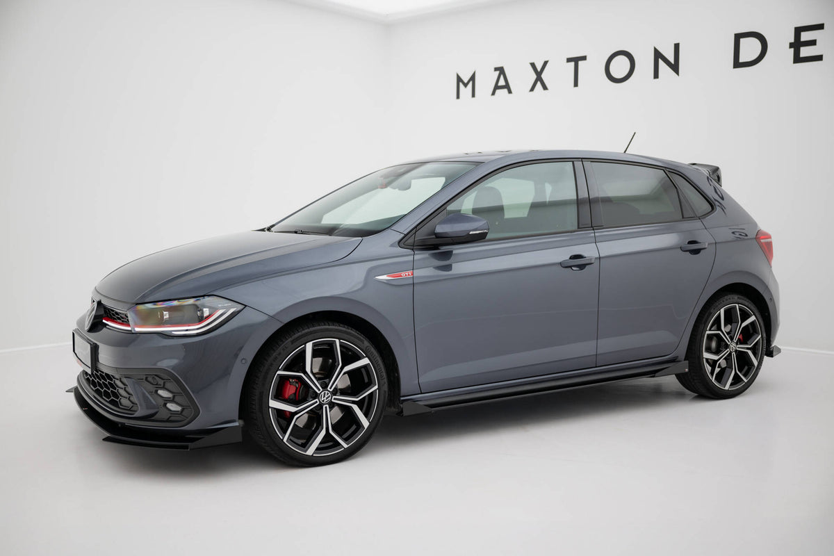 Maxton Design sideflaps i matt svart for Polo GTI Facelift i nærbilde