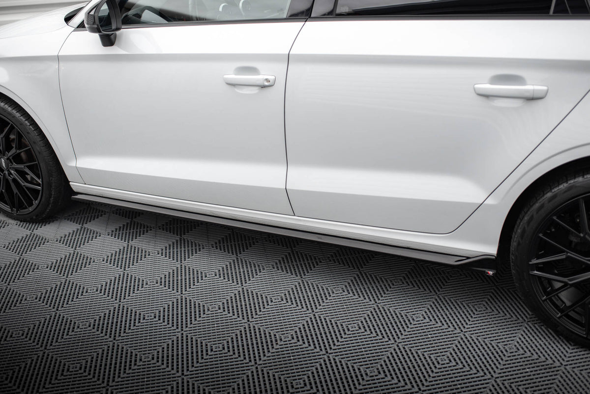 Maxton Design sideskjørt-tillegg for Audi A3 Sedan sett ovenfra