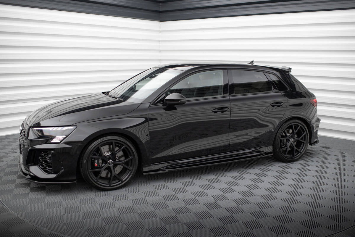 Montert sideskjørt diffuser på Audi RS3 Sportback 8Y