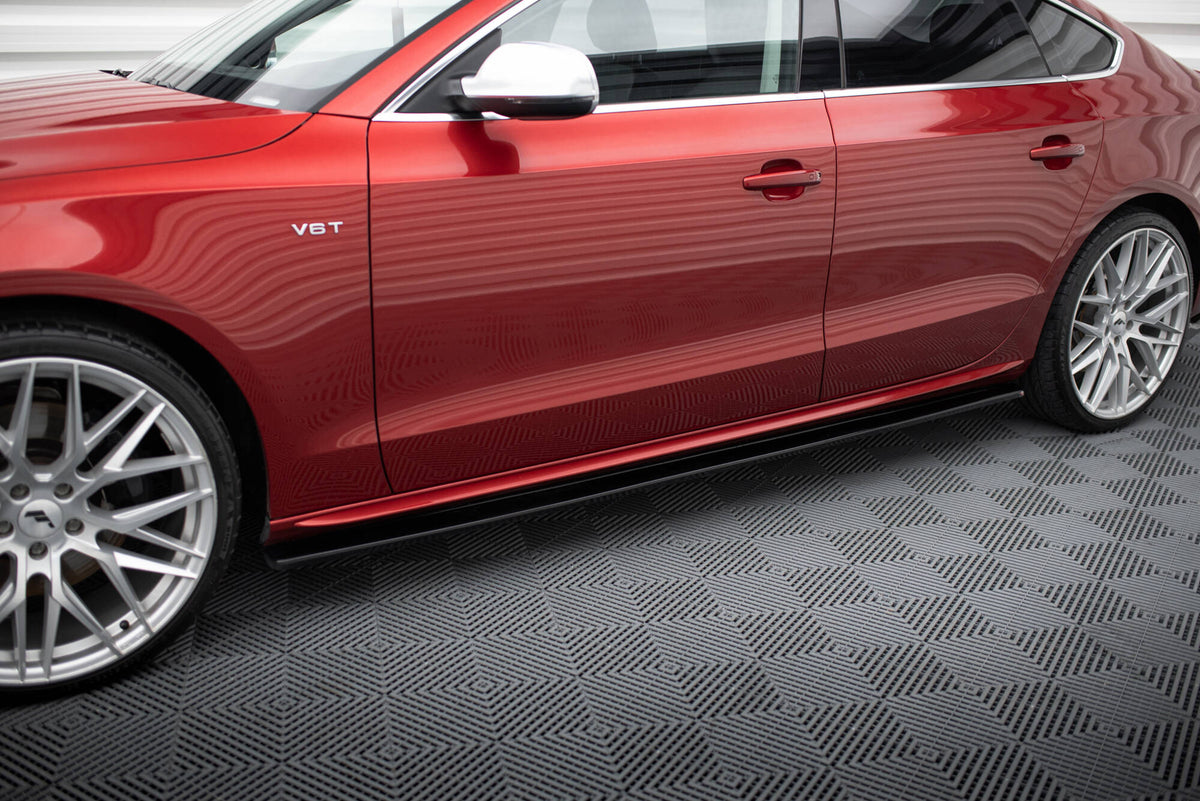 Sideskjørt diffusorer til Audi A5 S-Line 8T Sportback, skrå vinkel forfra