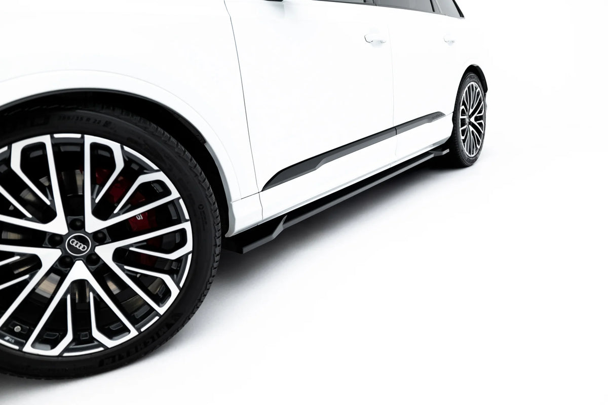 Sideprofil av Audi SQ7 med sideskjørt diffusers i ABS