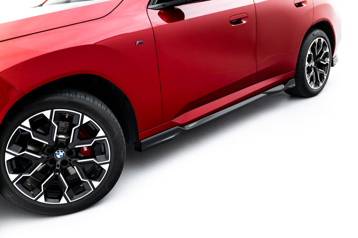 Maxton Design sideskjørt BMW X3 G45 M-Pakke montert på bil – sett fra siden