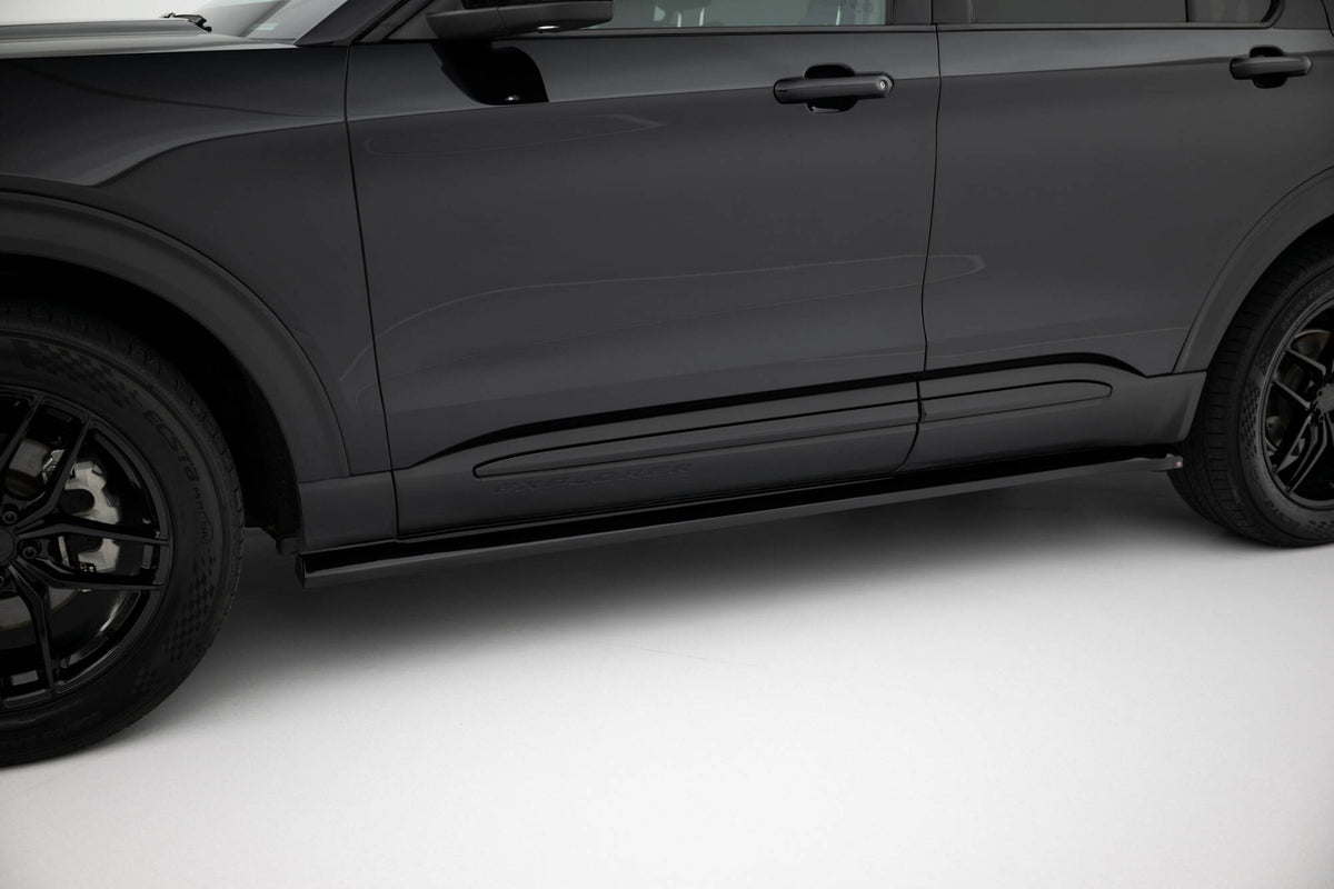 Sideskjørt-diffusorer til Ford Explorer XLT Mk6 i sort ABS-plast, sett ovenfra